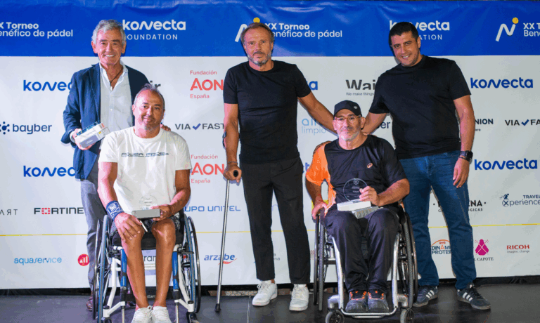 Award ceremony at the 20th Konecta Foundation Charity Paddle Tournament with Nourdine Bihmane and Jose Maria Pacheco